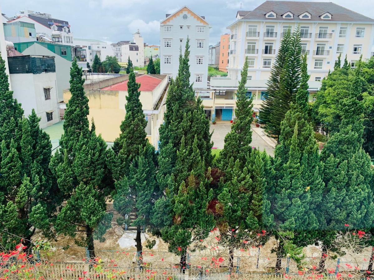 Khach San Xuan Quynh Hotel Da Lat Exterior photo